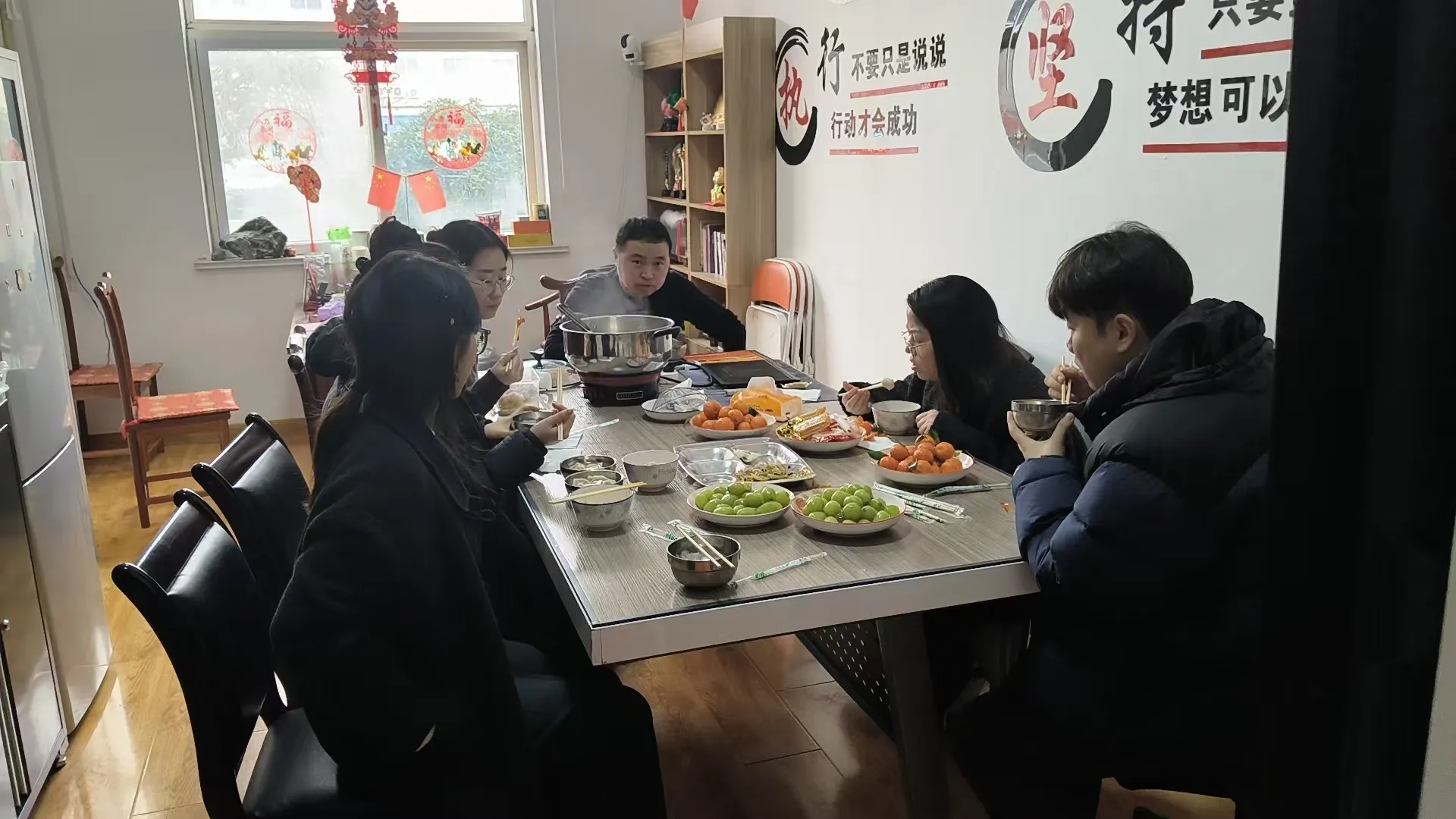 Haozhifeng कम्पनीको लालटेन महोत्सव पर्व